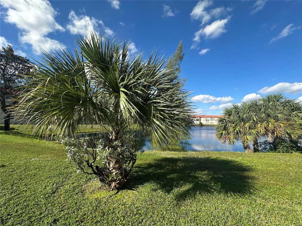 SUNRISE LAKES PHASE 1 - Residential