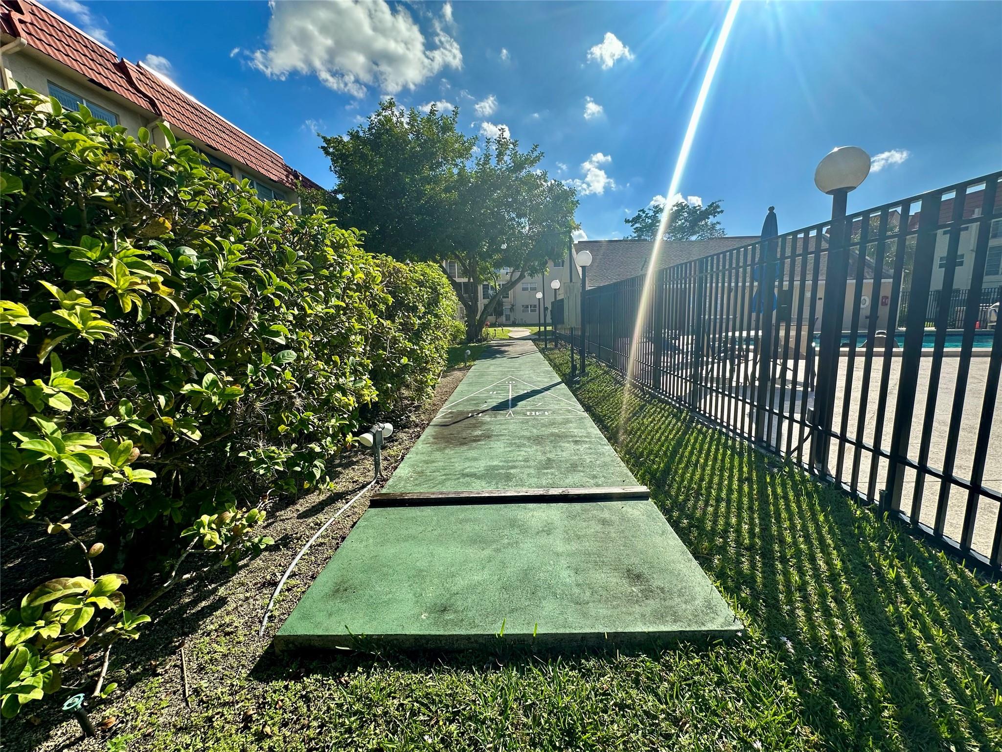 SUNRISE LAKES PHASE 1 - Residential