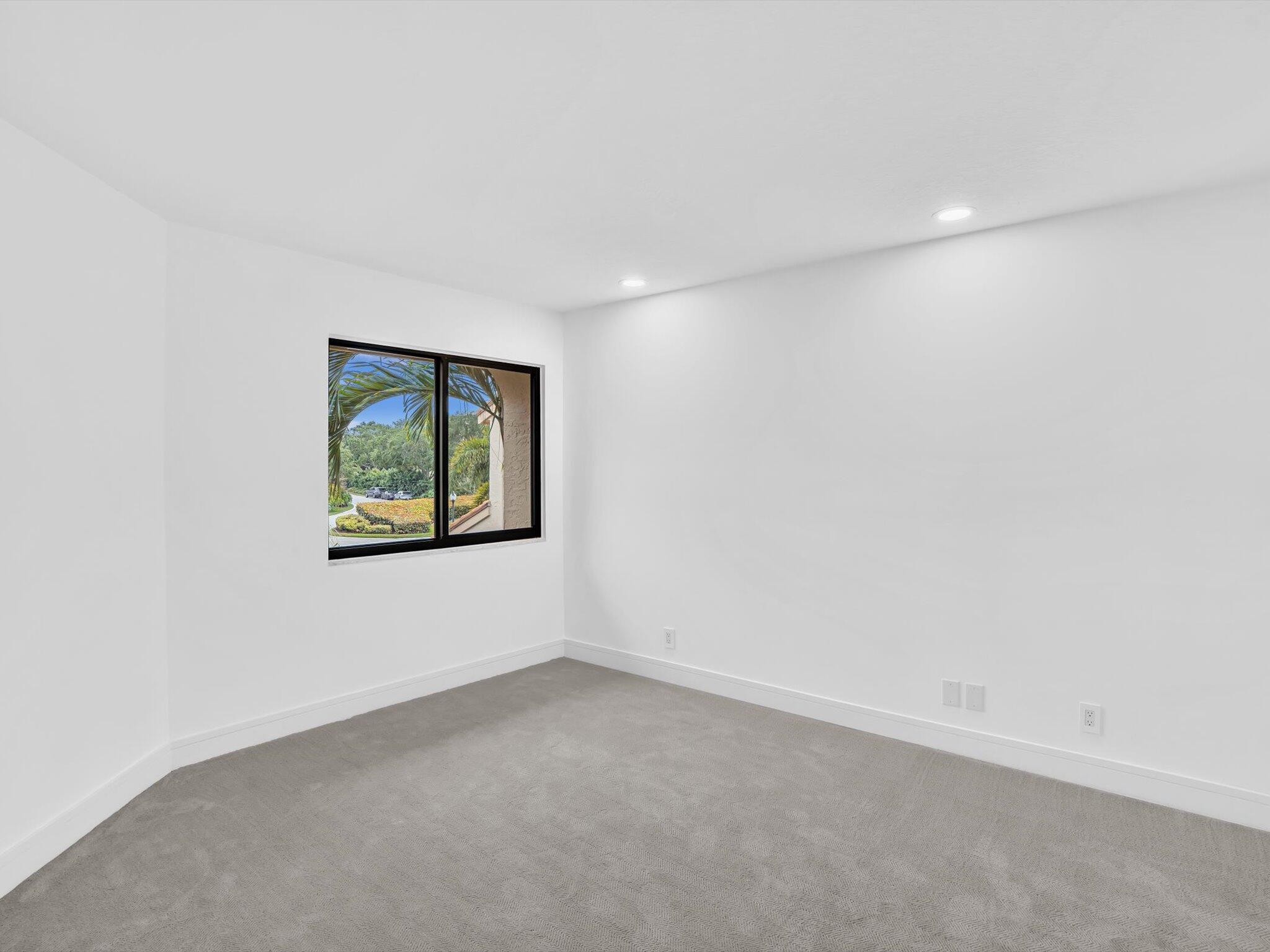 FRENCHMANS CREEK - Residential