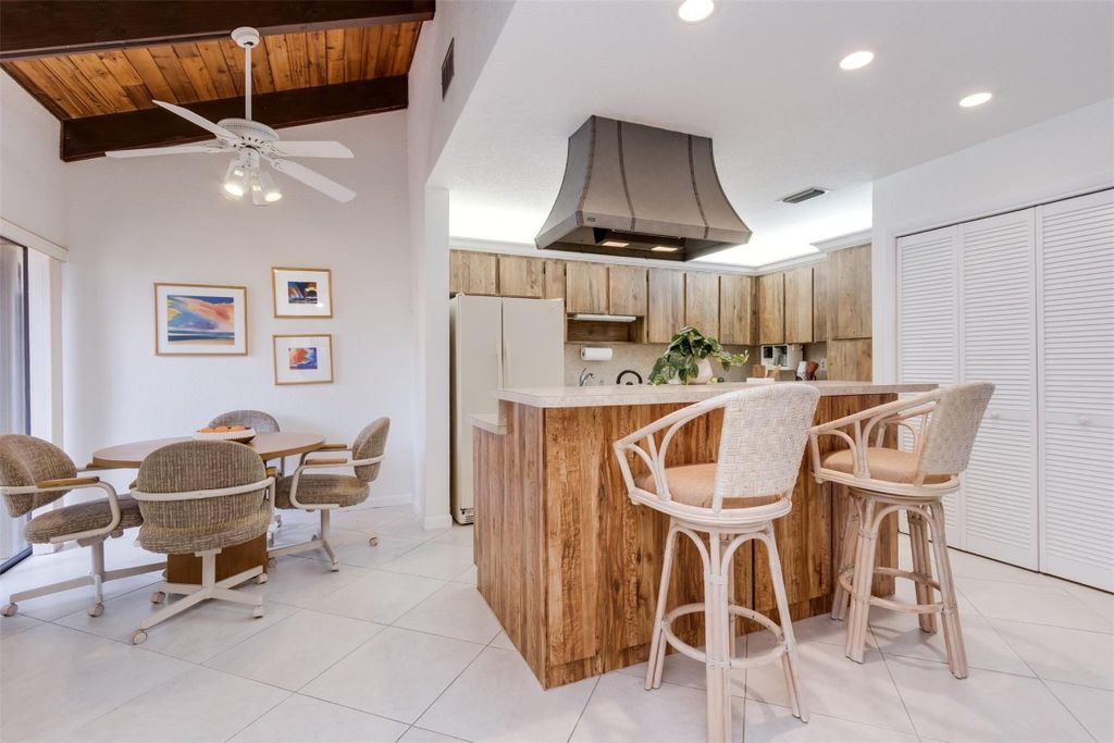 Photo of 450 Briarwood Circle #2, Hollywood, FL 33024 (MLS # F10531636)