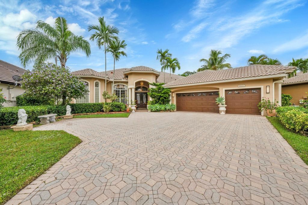 Photo of 21677 Marigot Drive, Boca Raton, FL 33428 (MLS # F10472381)
