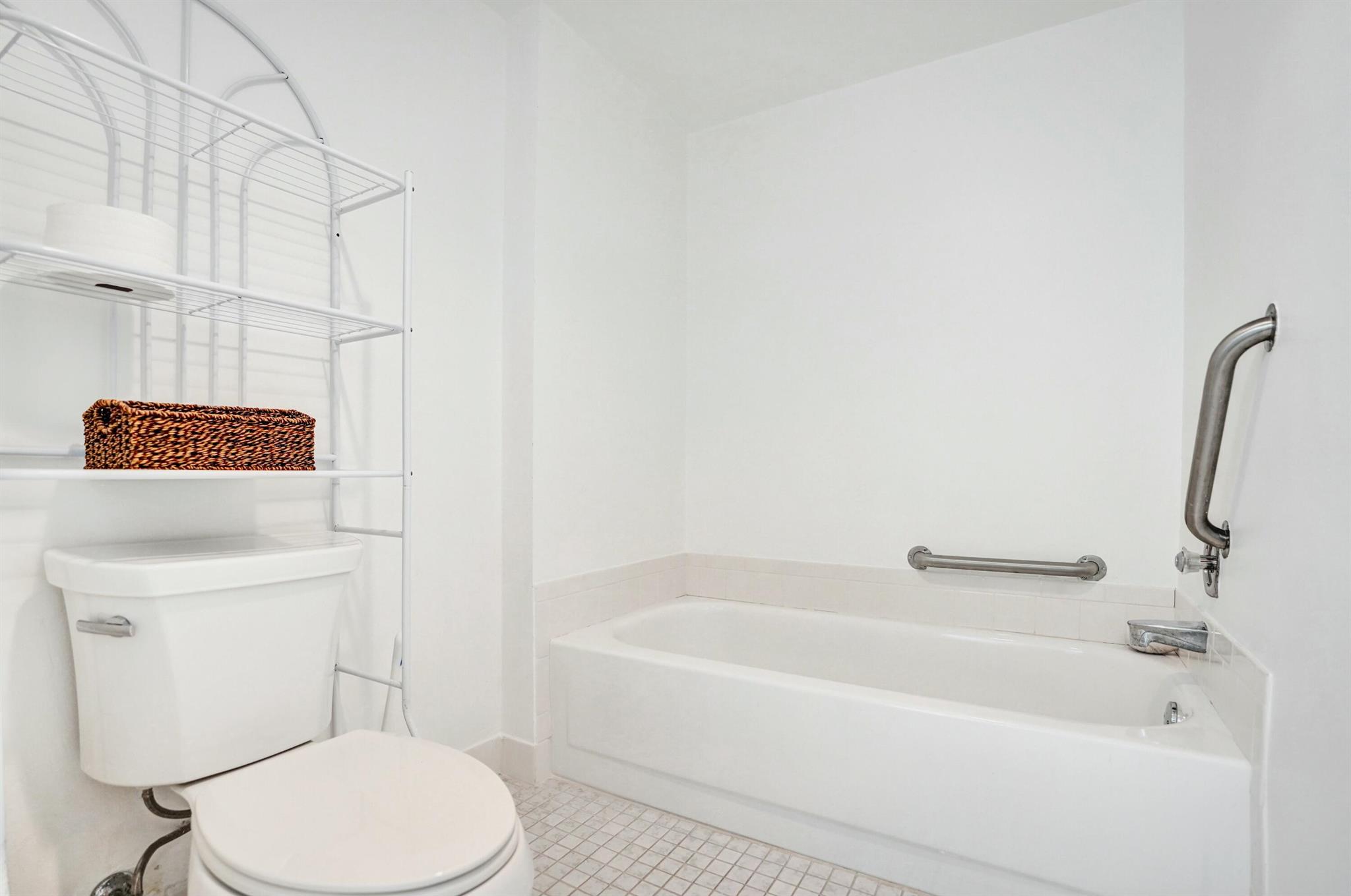 STRATFORD AT HUNTERS RUN - Residential