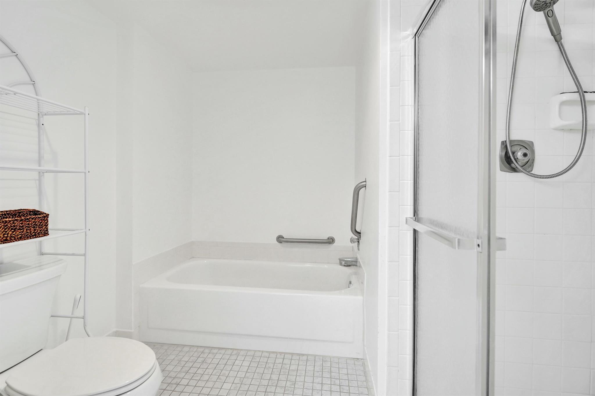 STRATFORD AT HUNTERS RUN - Residential