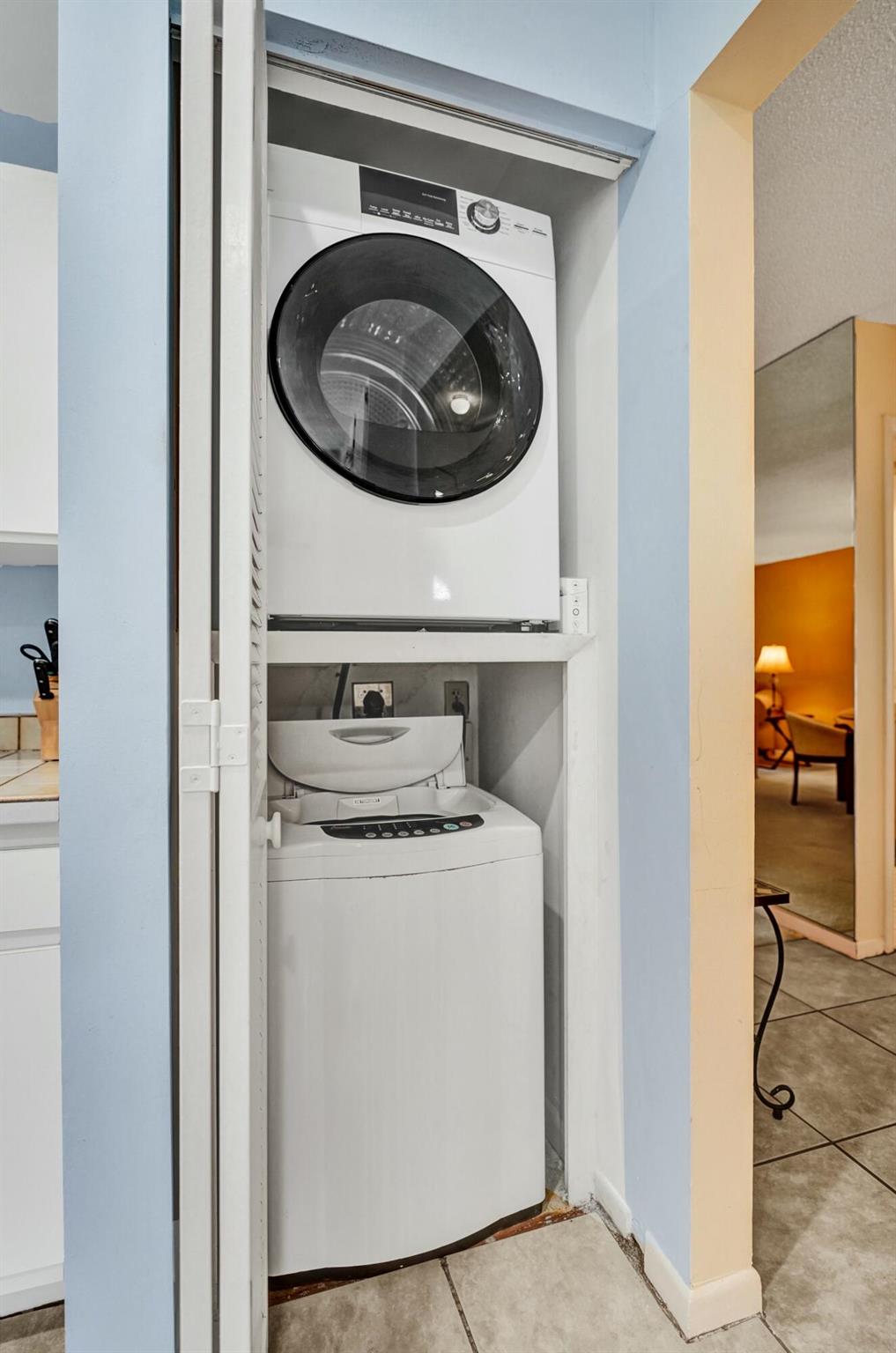 STRATFORD AT HUNTERS RUN - Residential