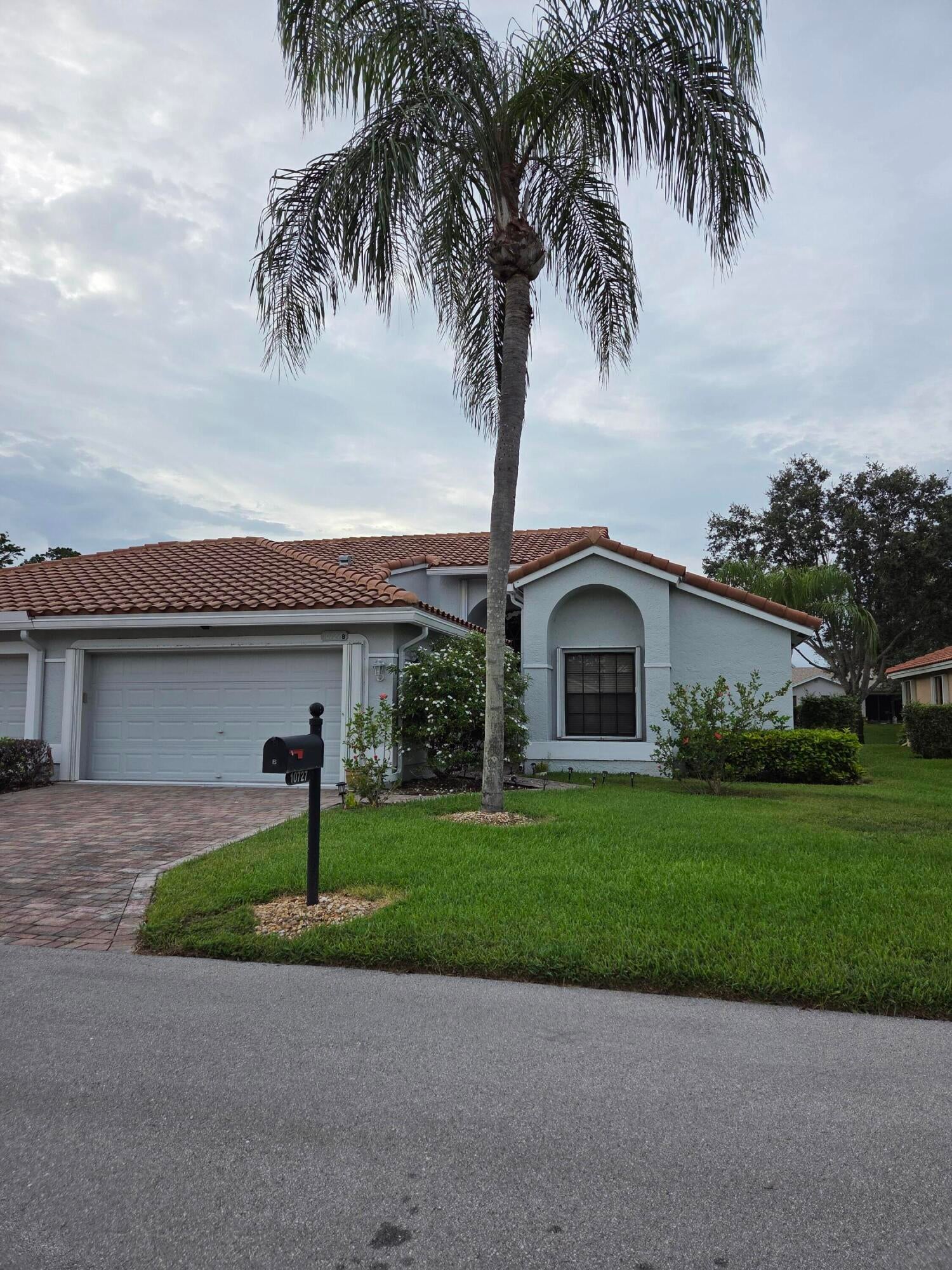 10727 Ladypalm Lane B