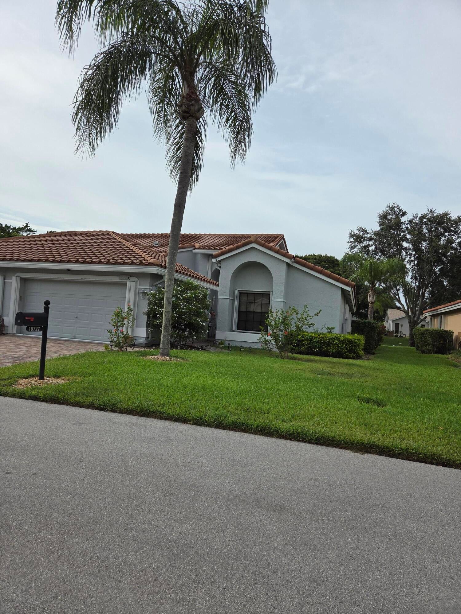 10727 Ladypalm Lane B
