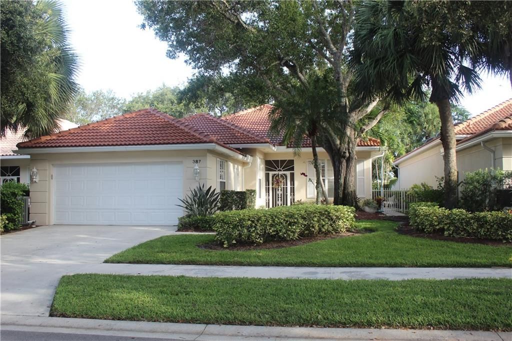 Photo of 387 Kelsey Park Dr, Palm Beach Gardens, FL 33410 (MLS # F10343266)