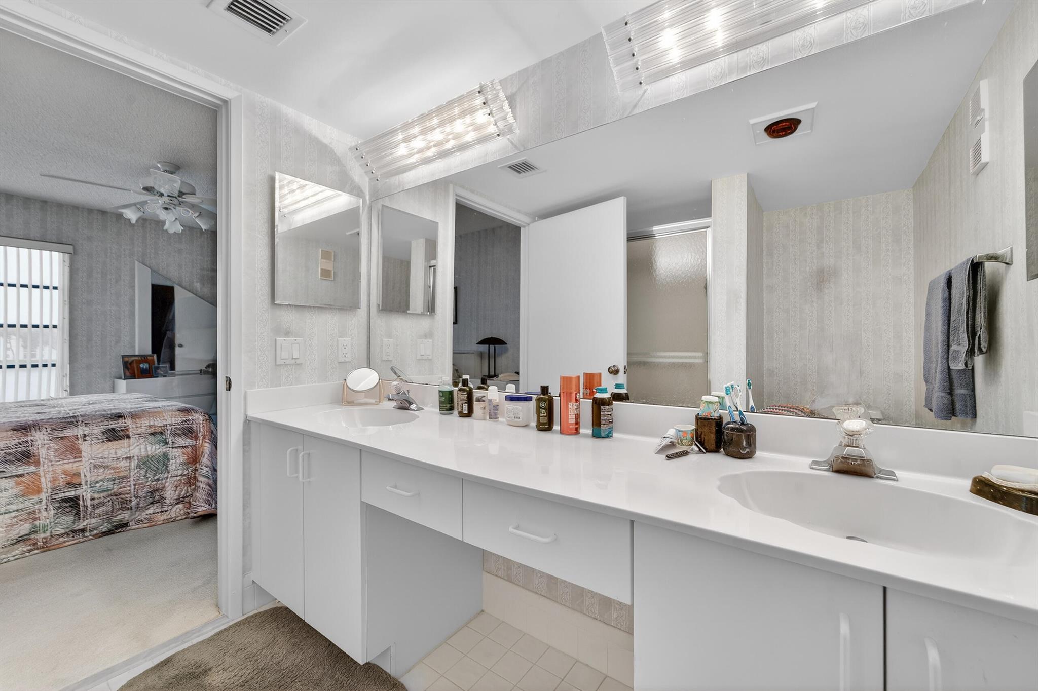 HUNTINGTON POINTE - Residential