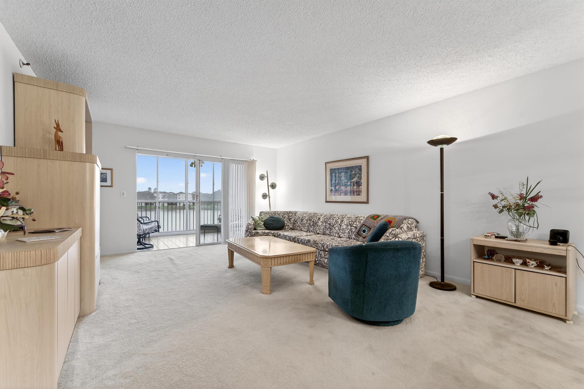 HUNTINGTON POINTE - Residential