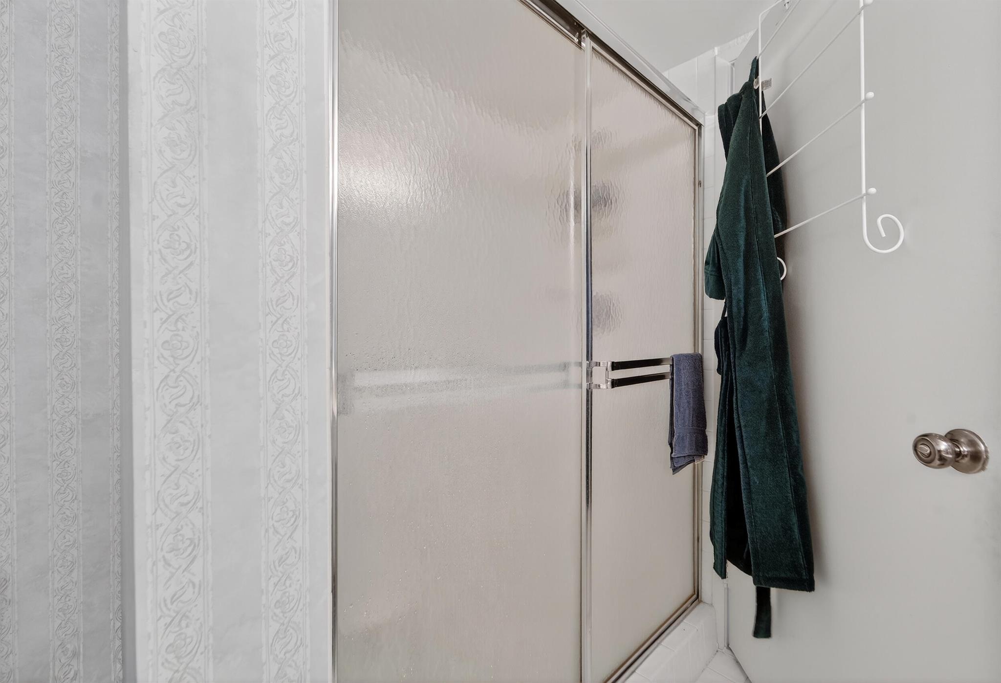 HUNTINGTON POINTE - Residential