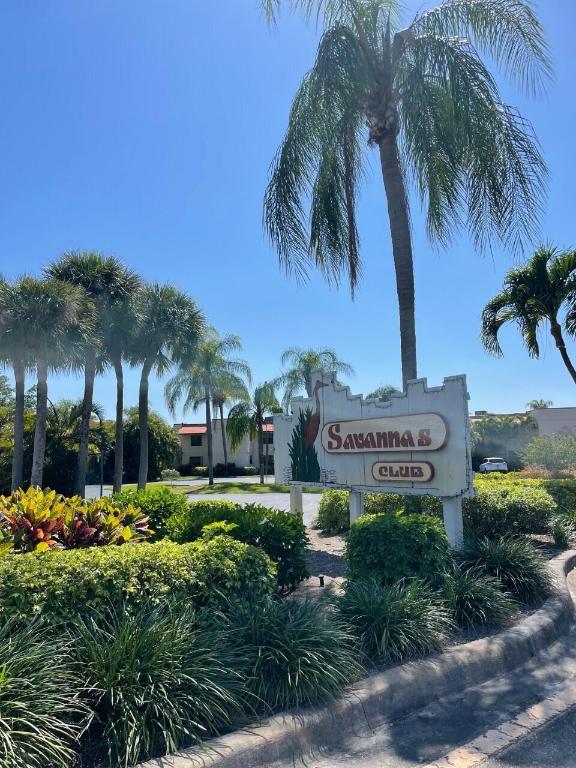 SAVANNAS CLUB CONDO - Residential Lease