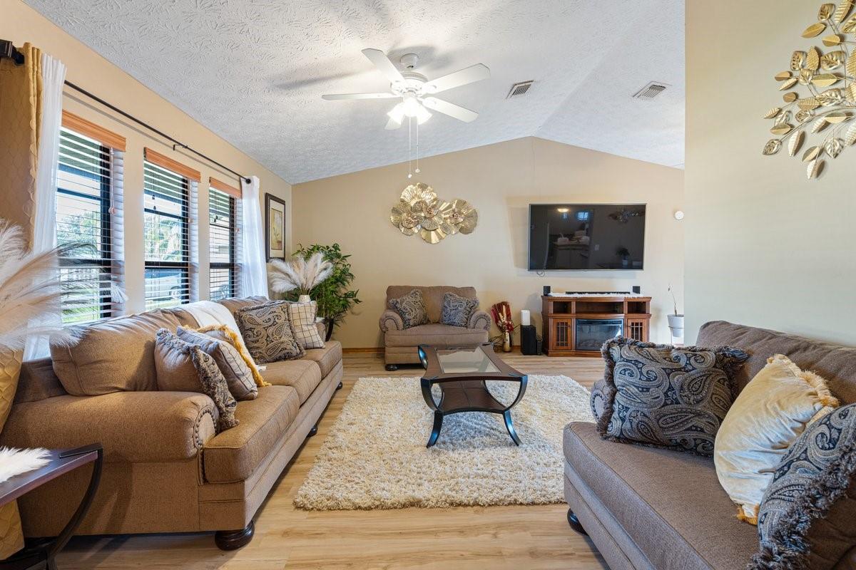 PORT ST LUCIE SECTION 24 - Residential