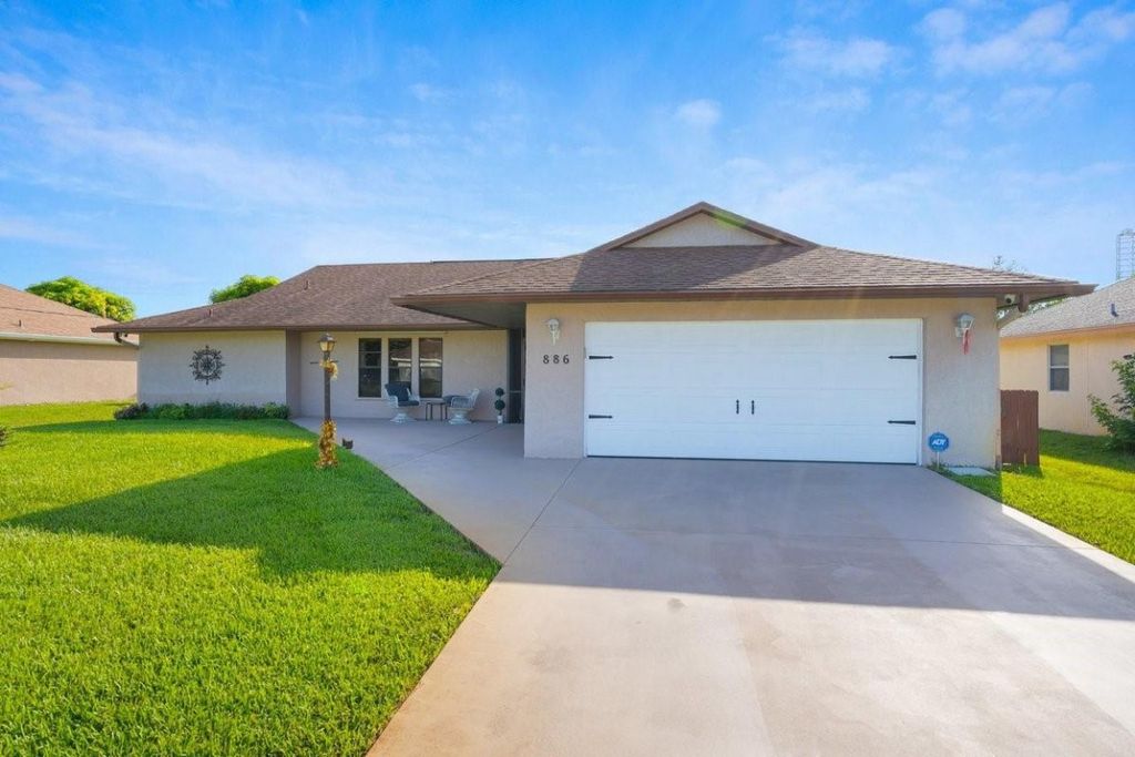 Photo of 886 SE Odonnell Lane, Port Saint Lucie, FL 34983 (MLS # F10508269)