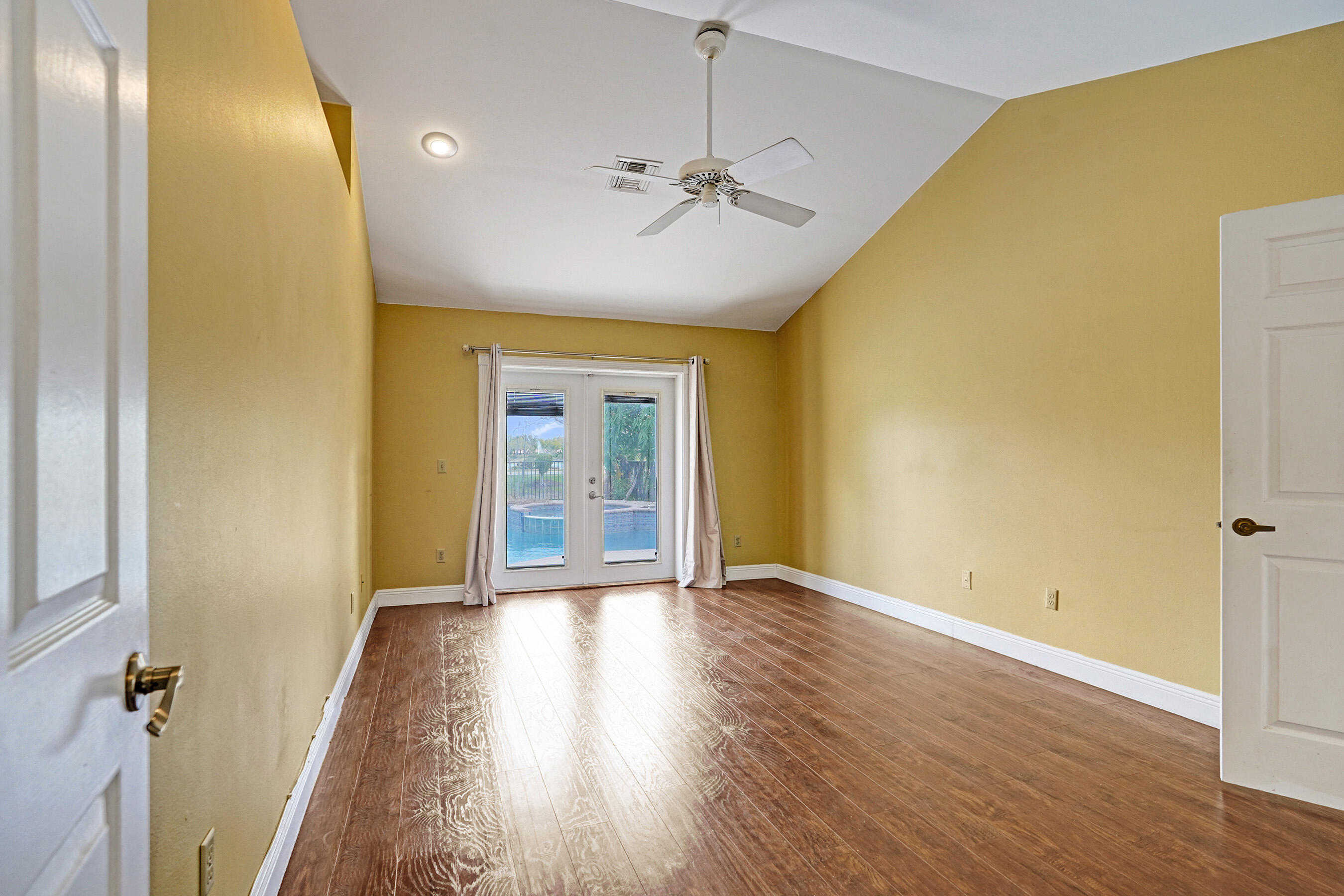 Harbour Lakes - Residential Lease