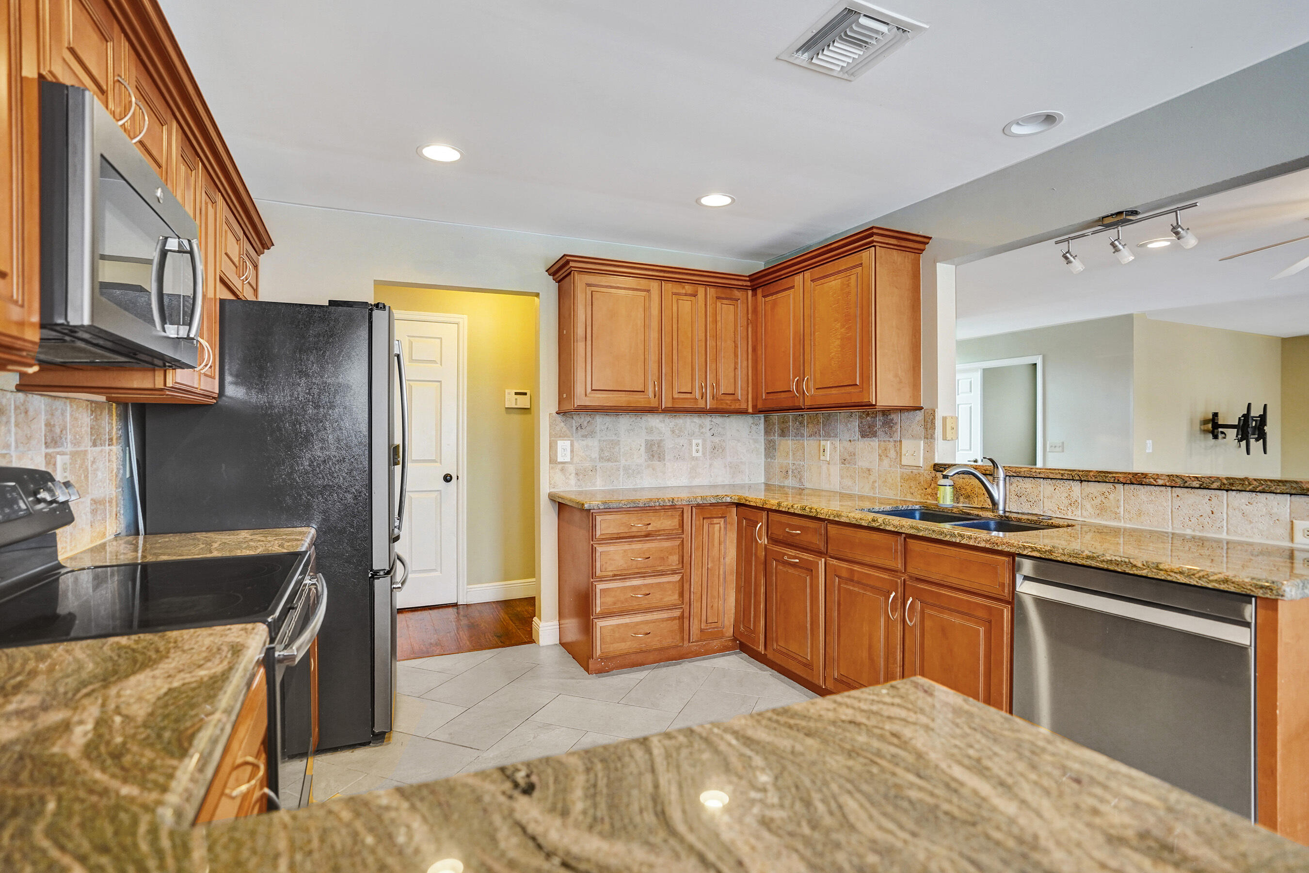 Harbour Lakes - Residential Lease