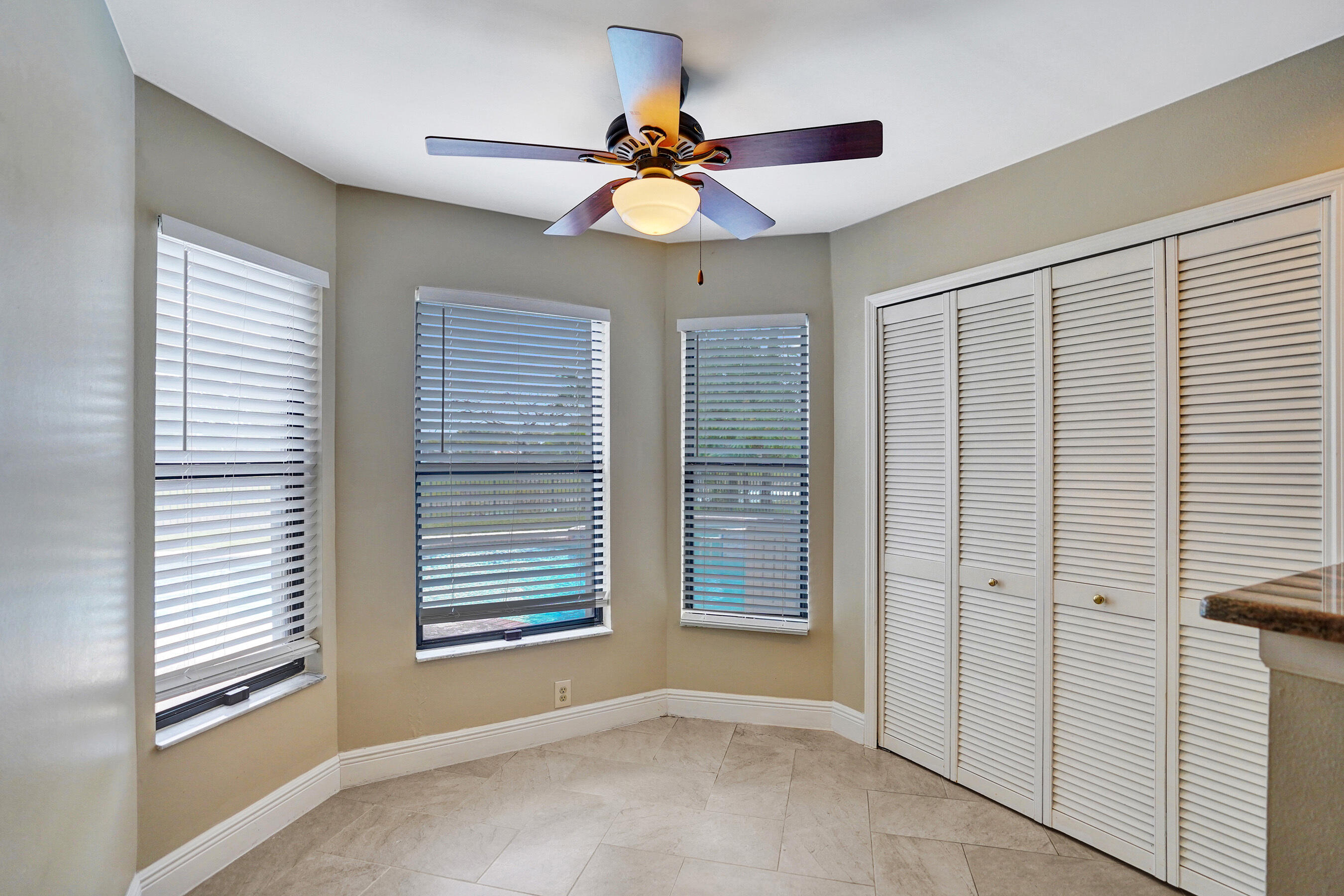 Harbour Lakes - Residential Lease