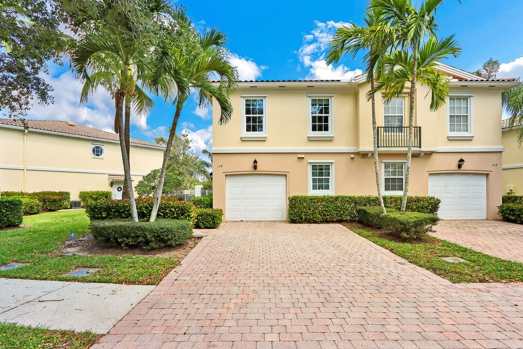 Photo of 114 Santa Barbara Way Way, Palm Beach Gardens, FL 33410 (MLS # R10789683)