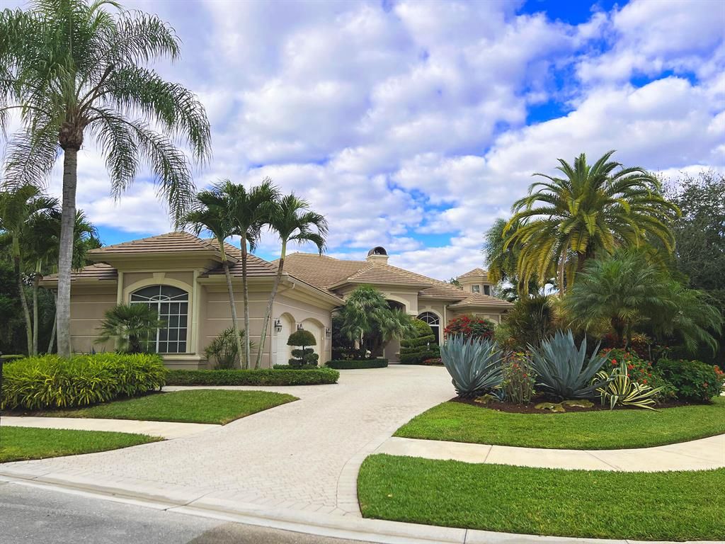 Photo of 121 Saint Edward Place, Palm Beach Gardens, FL 33418 (MLS # R10770954)