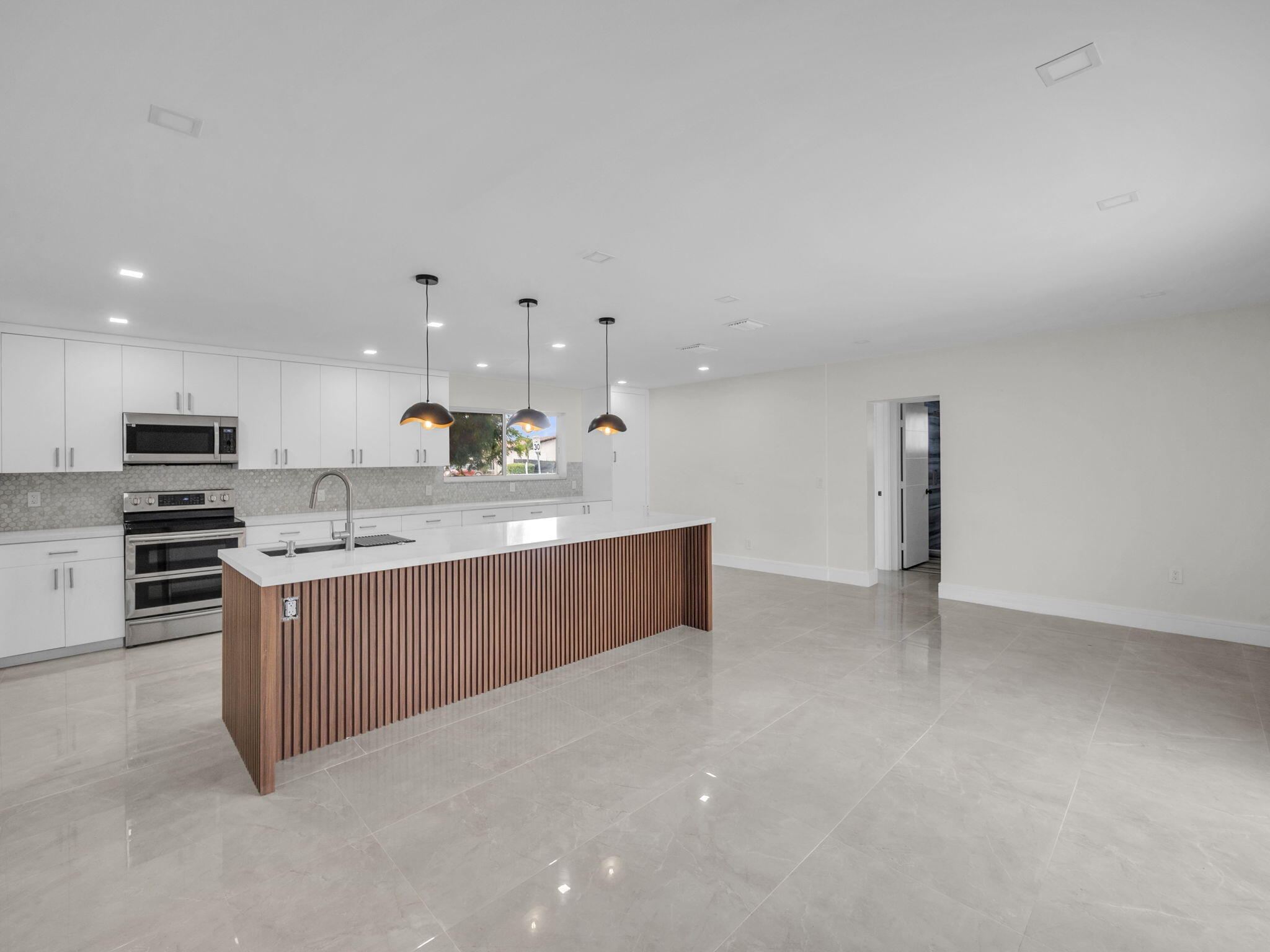 HIGHLAND LAKES SEC 3 - Residential