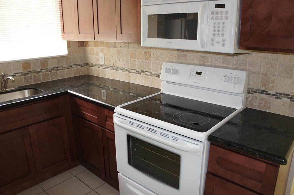 BOCA RATON HILLS SEC 2 - Residential Lease