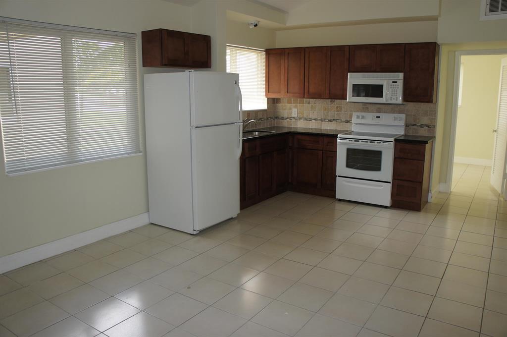 BOCA RATON HILLS SEC 2 - Residential Lease