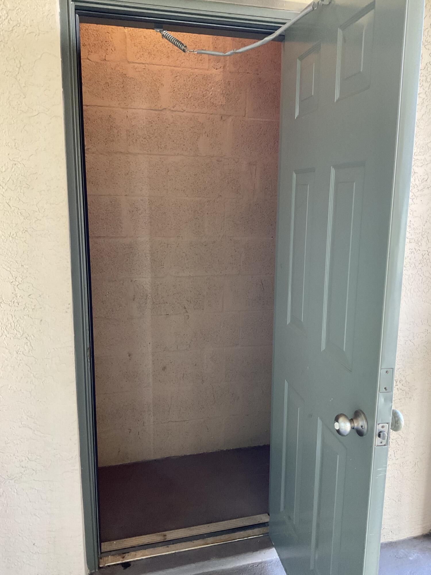 VILLAS AT EMERALD DUNES CONDO - Residential Lease