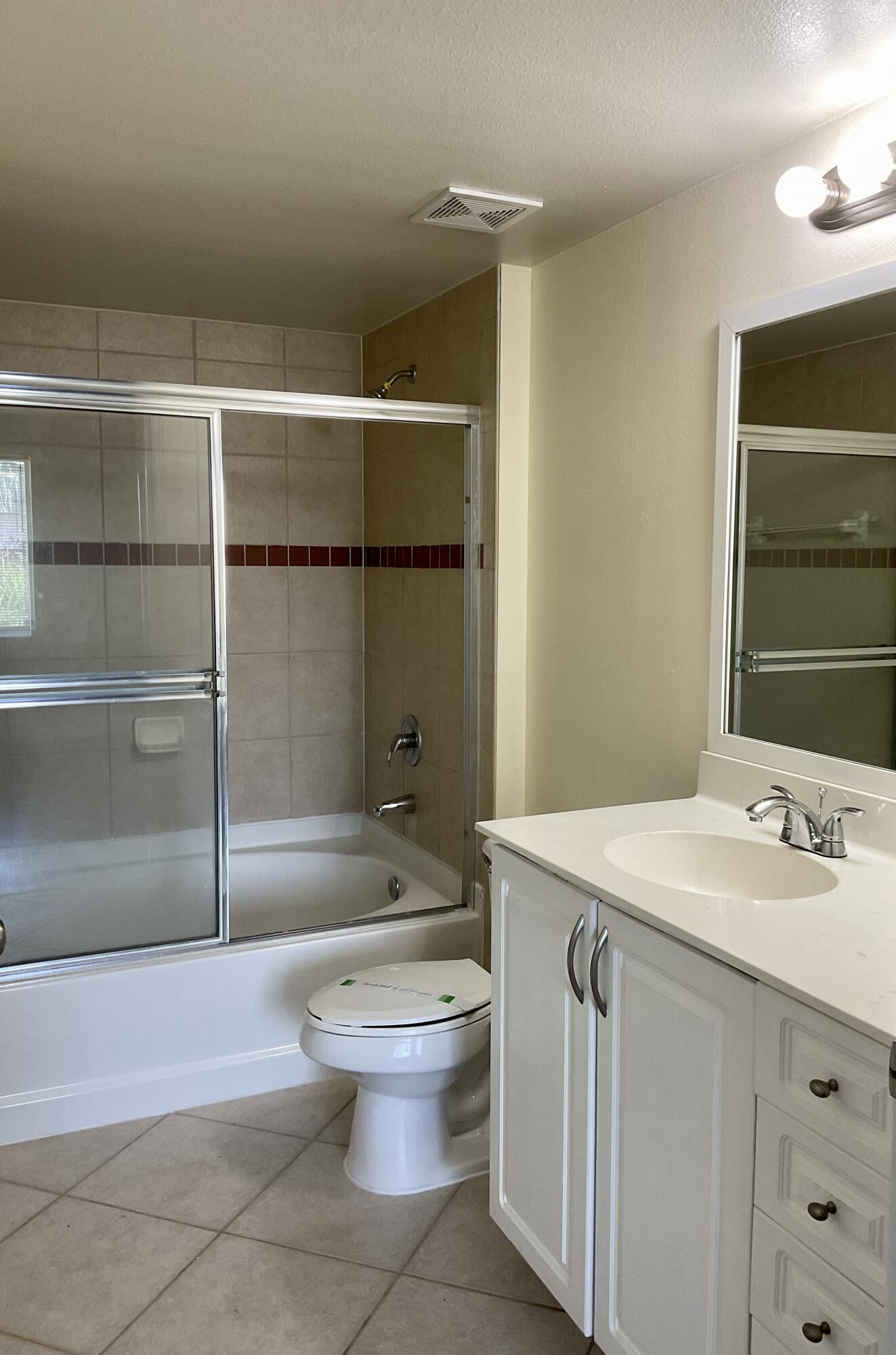 VILLAS AT EMERALD DUNES CONDO - Residential Lease