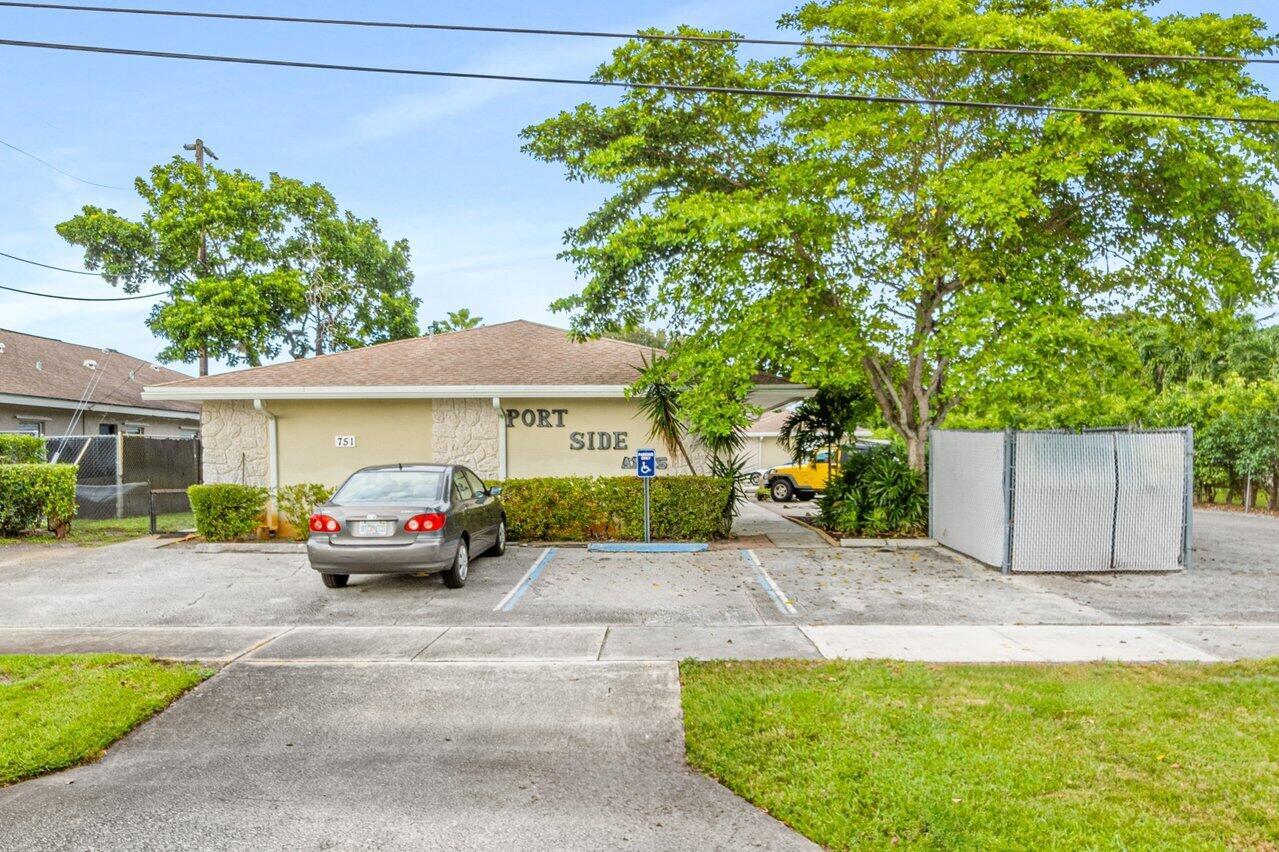 NORTH PALM BEACH VILLAGE - Residential Lease
