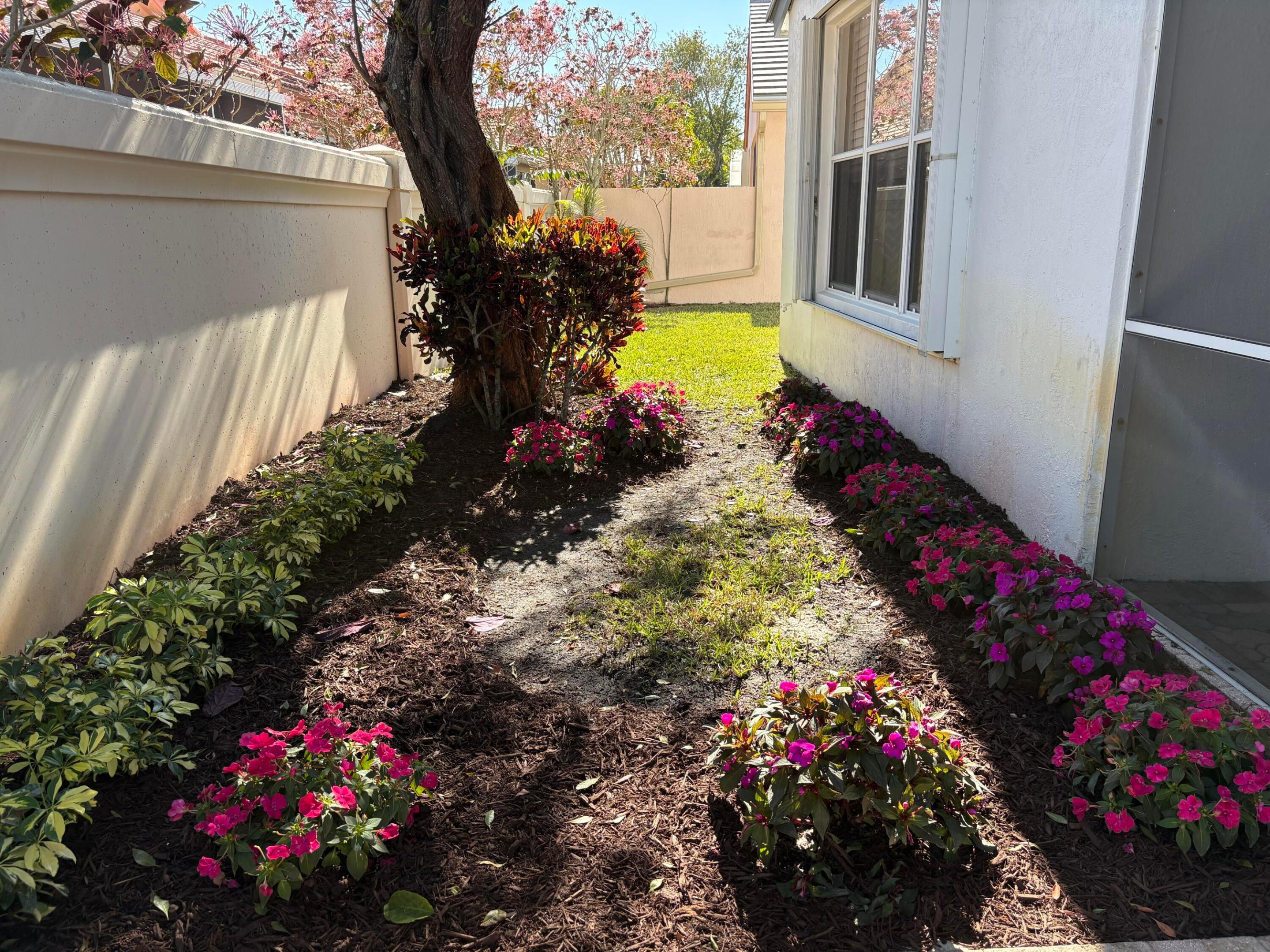 VENETIAN ISLES - Residential