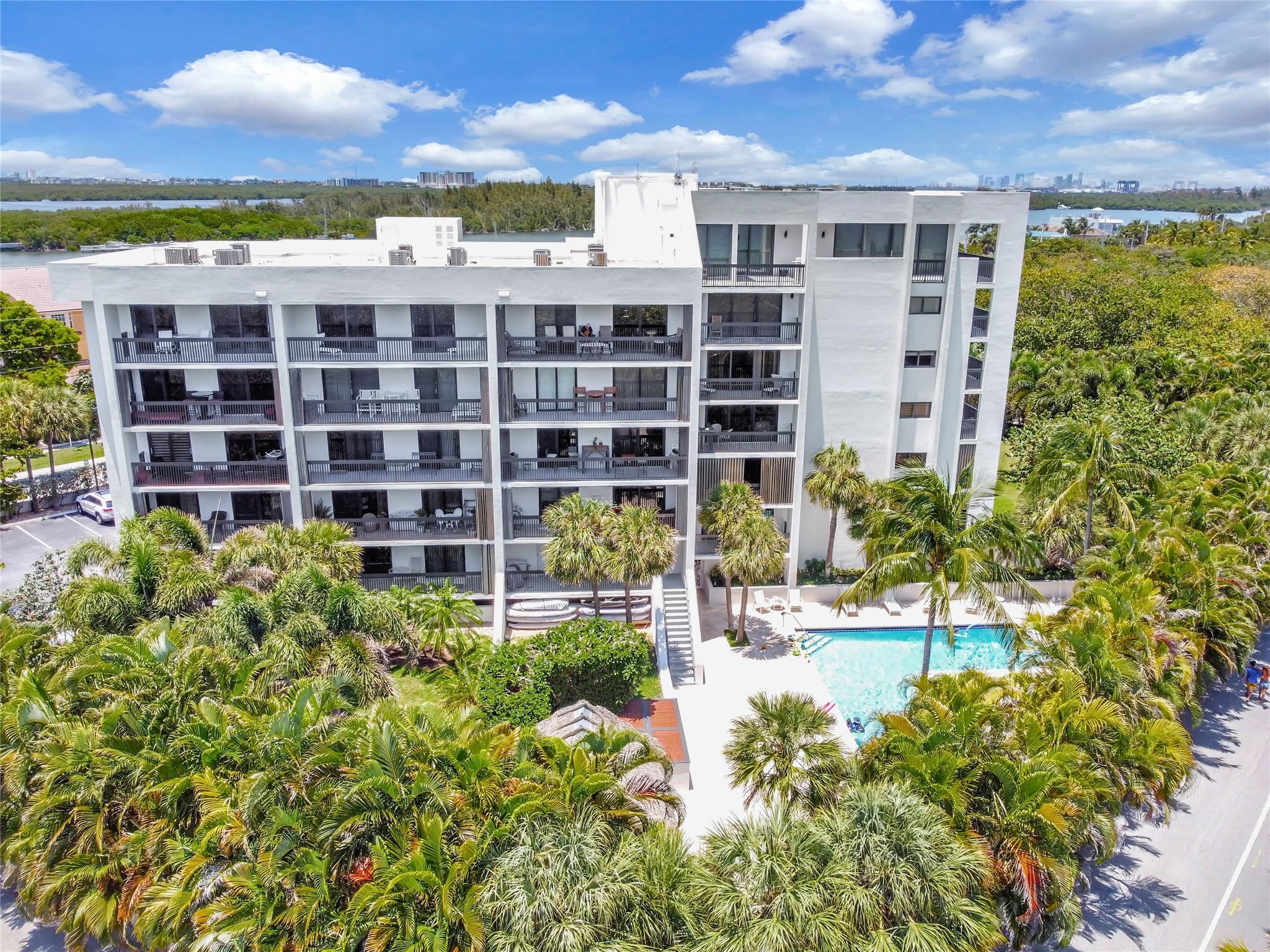 4201 N Ocean Dr 301