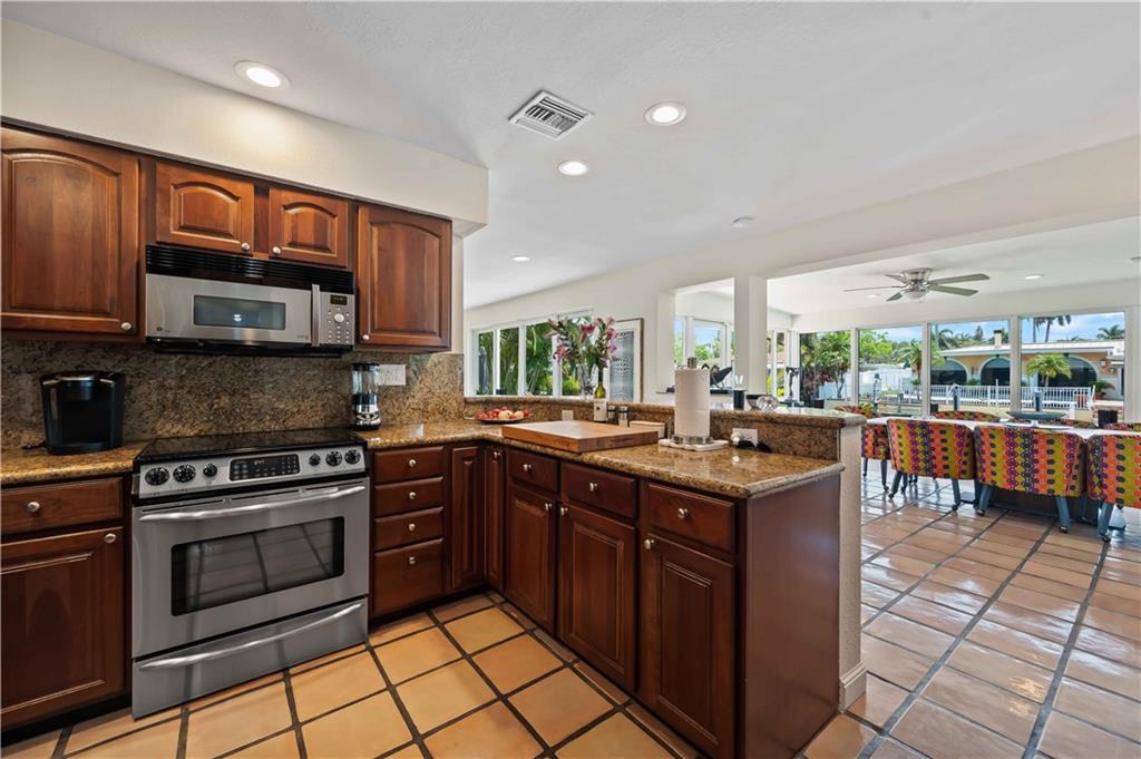 SOUTH NEW RIVER ISLES SEC - Residential