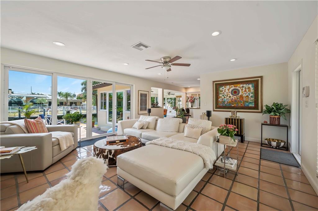 SOUTH NEW RIVER ISLES SEC - Residential