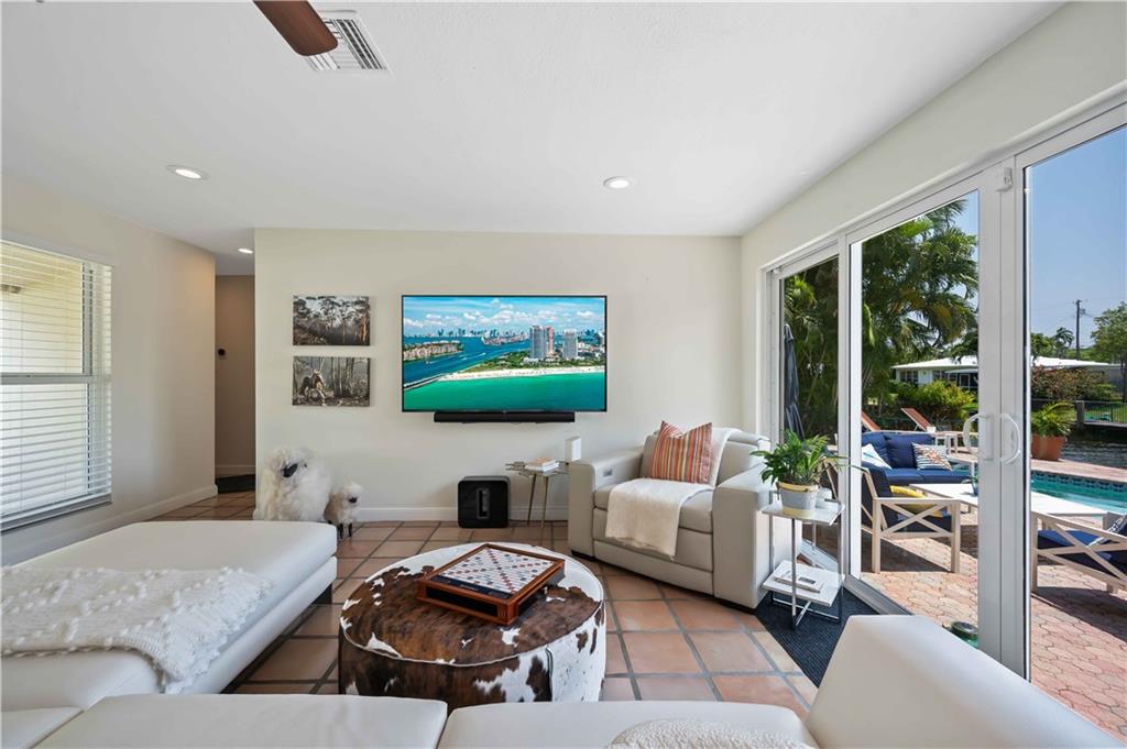 SOUTH NEW RIVER ISLES SEC - Residential