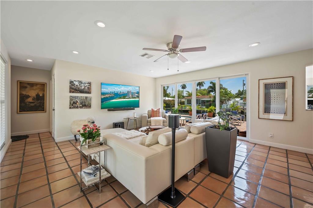 SOUTH NEW RIVER ISLES SEC - Residential