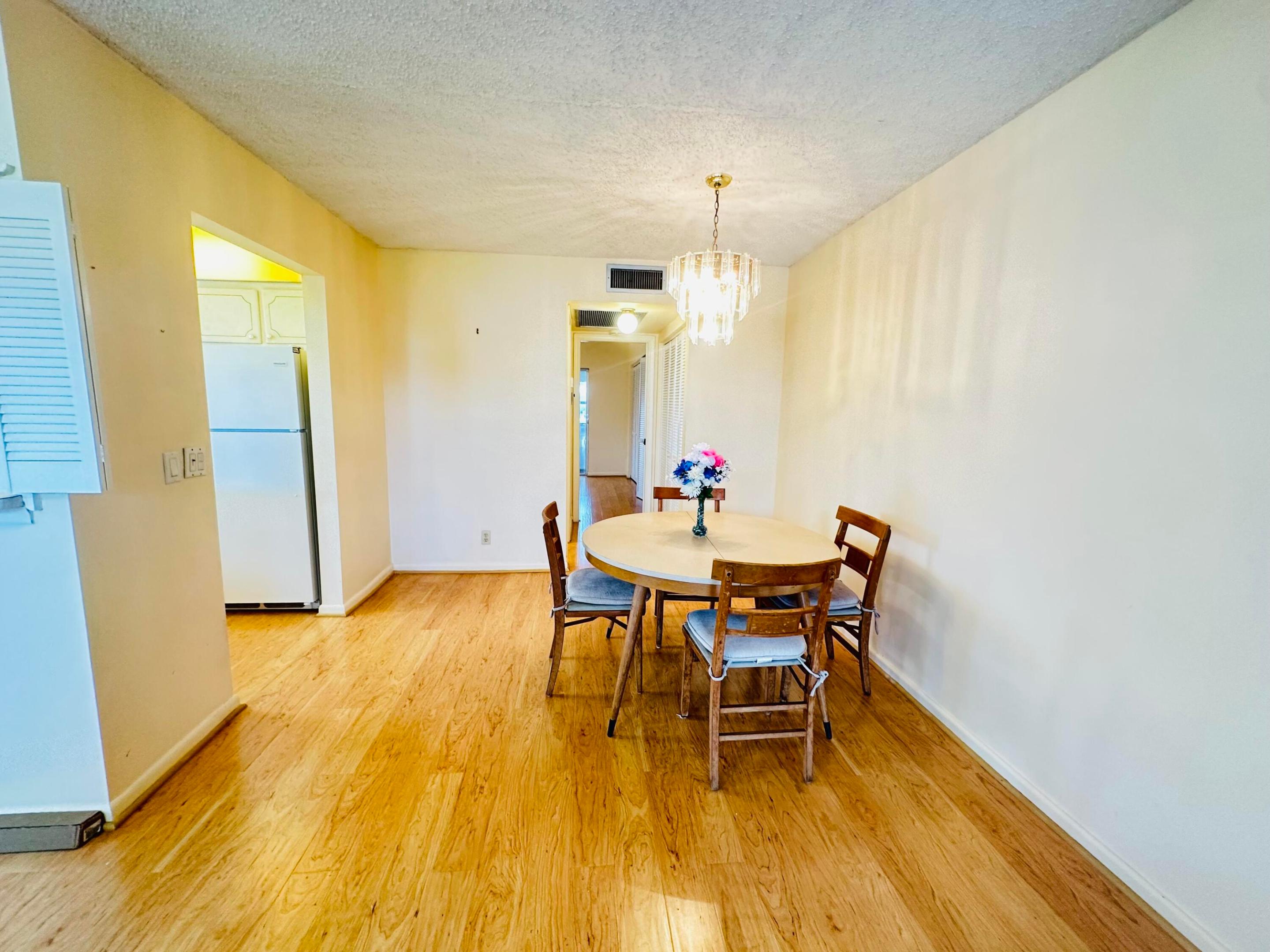 269 Farnham L