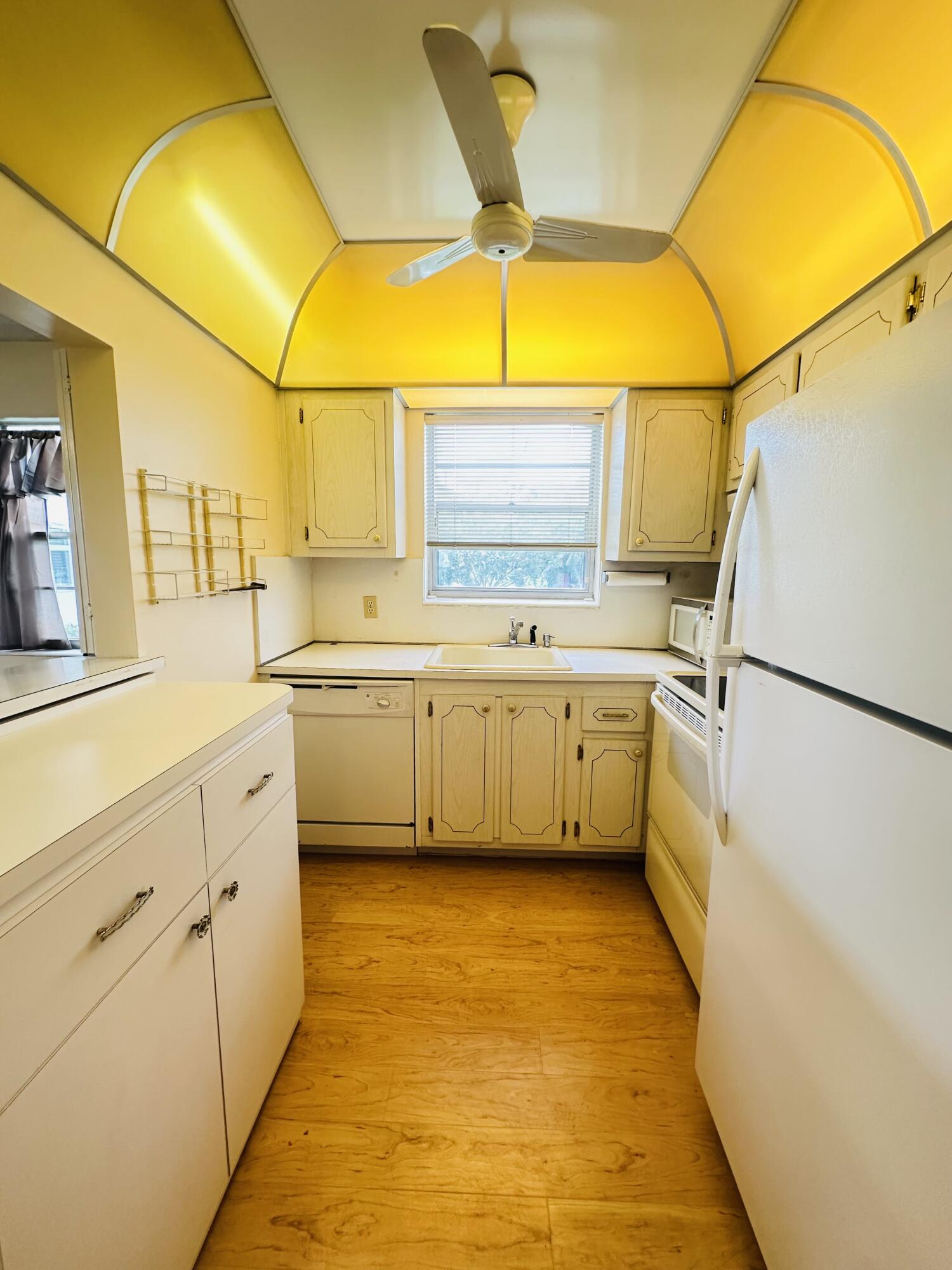 FARNHAM L CONDO - Residential