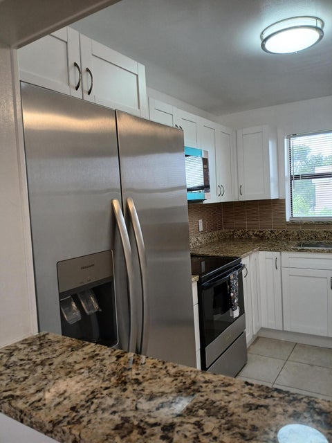 Tiny photo for 4760 LUCERNE LAKES Boulevard W #405, Lake Worth, FL 33467 (MLS # B26053186)