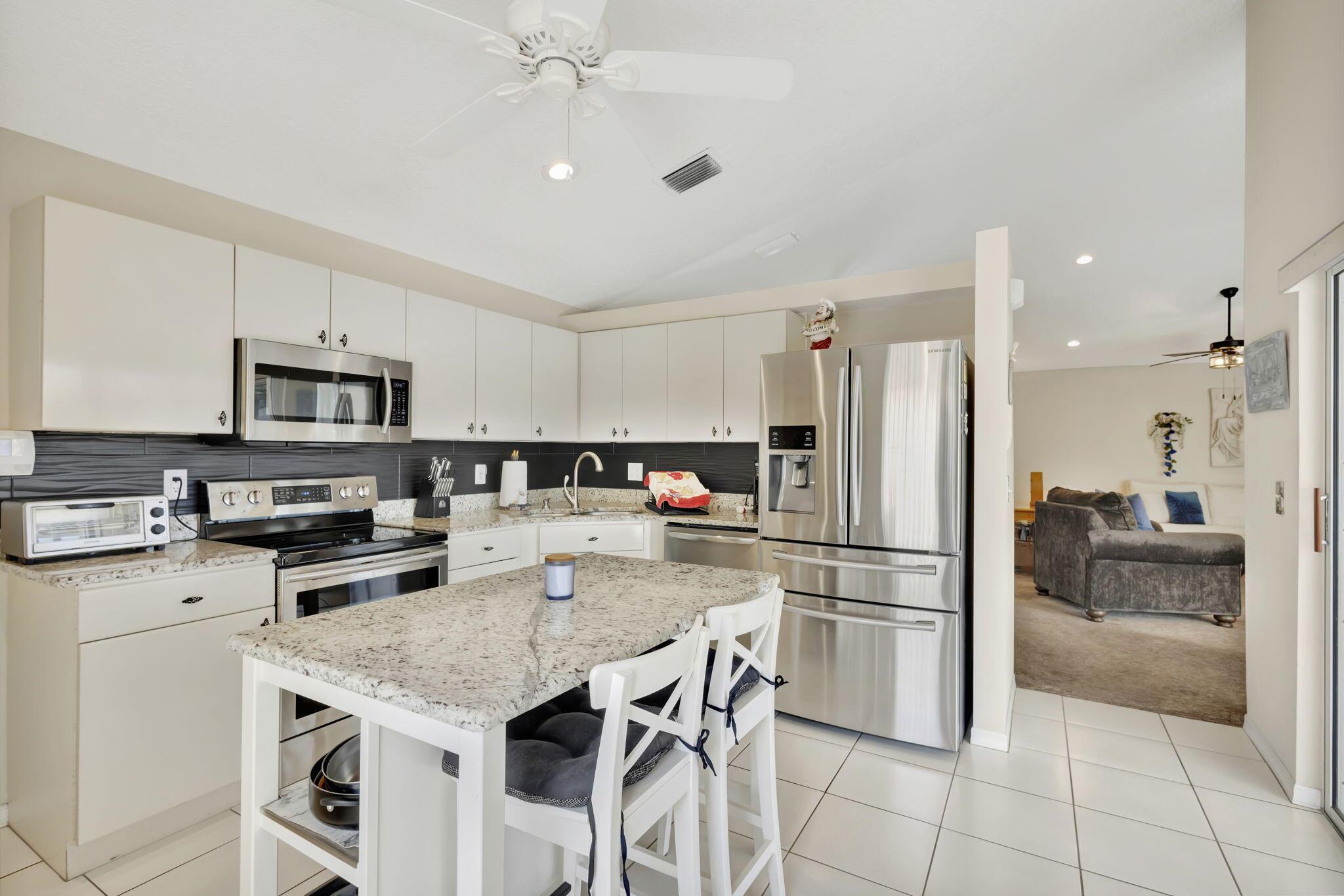 CHARTER CLUB AT MARTIN DO - Residential