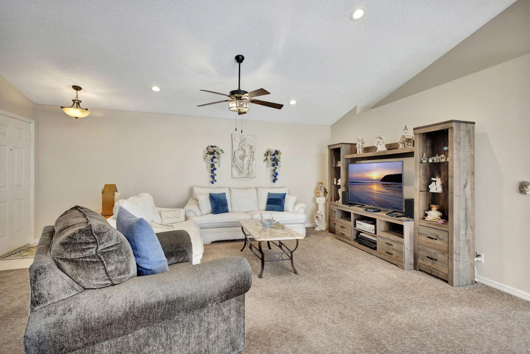 CHARTER CLUB AT MARTIN DO - Residential