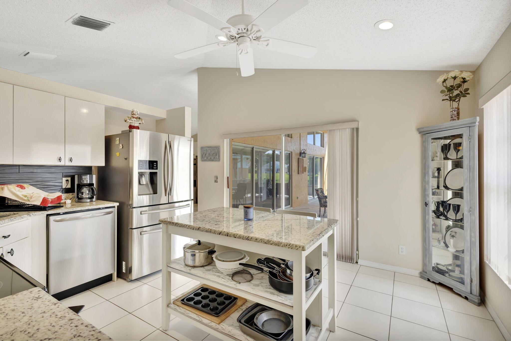 CHARTER CLUB AT MARTIN DO - Residential