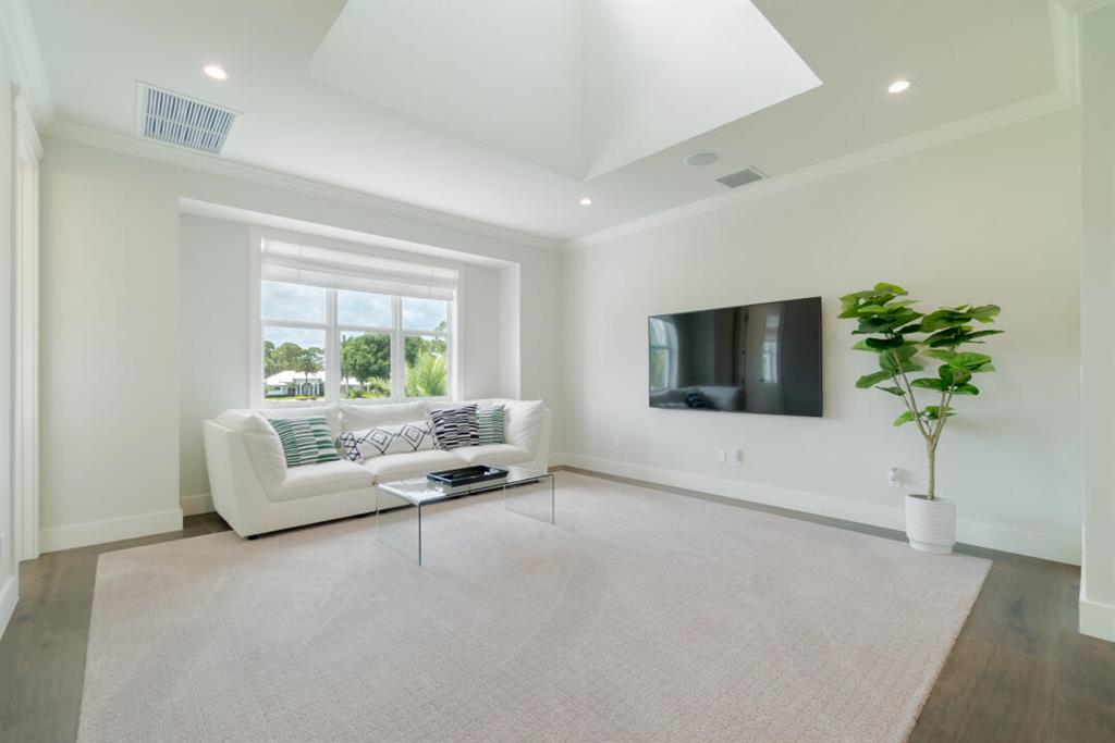 PADDOCK PARK 1 OF WELLING - Residential