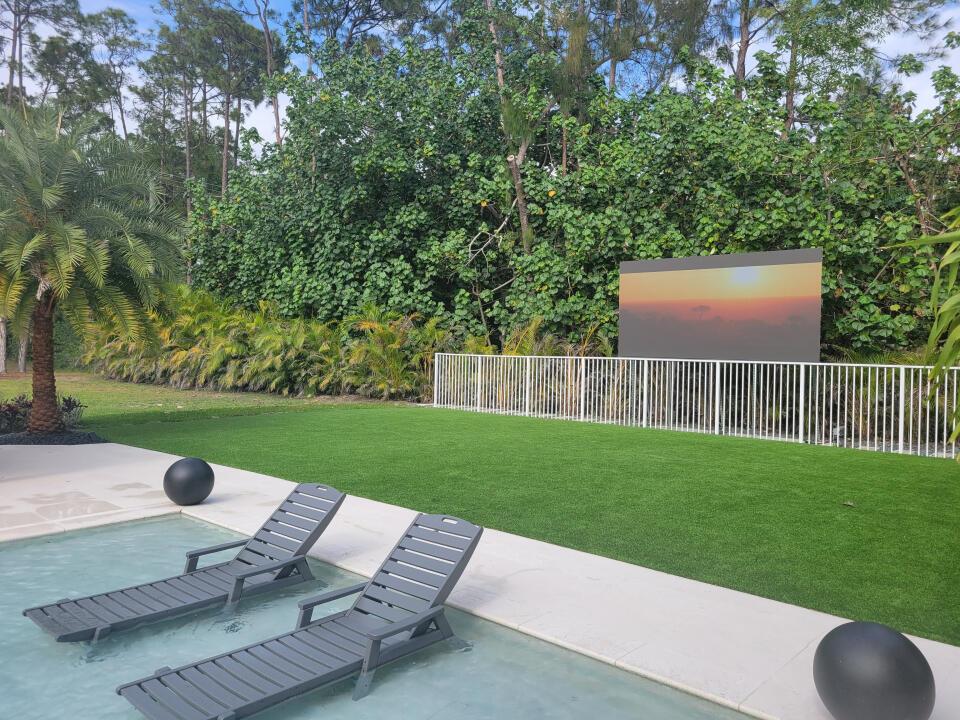 PADDOCK PARK 1 OF WELLING - Residential