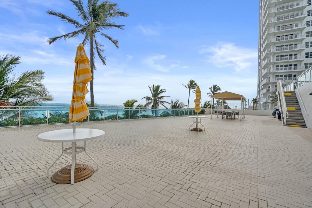 Photo of 3900 Galt Ocean Drive #2602, Fort Lauderdale, FL 33308 (MLS # B26039745)