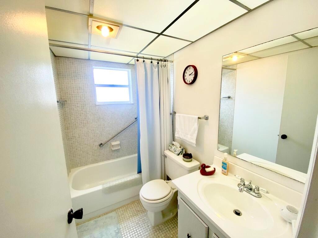 KINGS POINT - Residential Lease