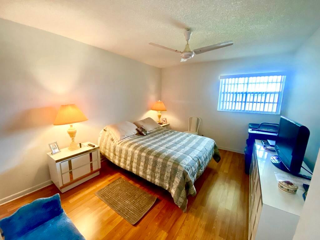 KINGS POINT - Residential Lease