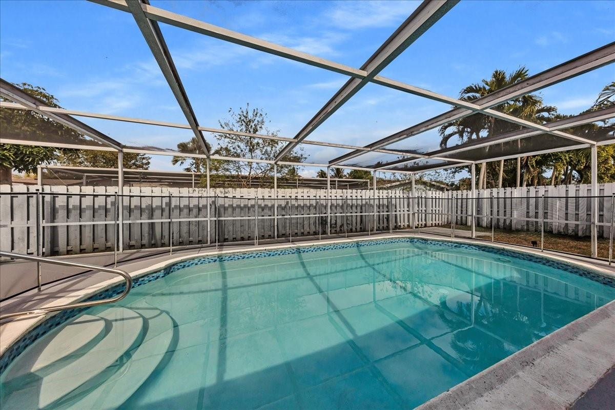 Oriole-Margate Sec 4 78-2 - Residential