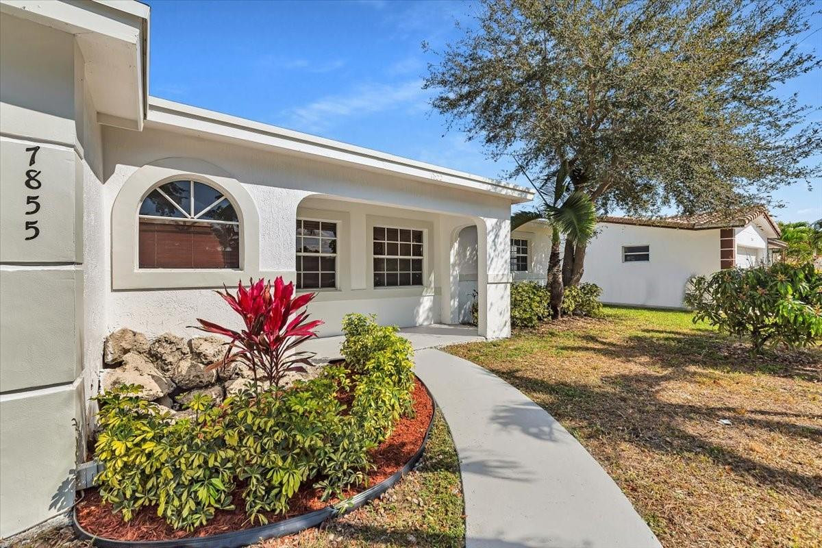 Oriole-Margate Sec 4 78-2 - Residential