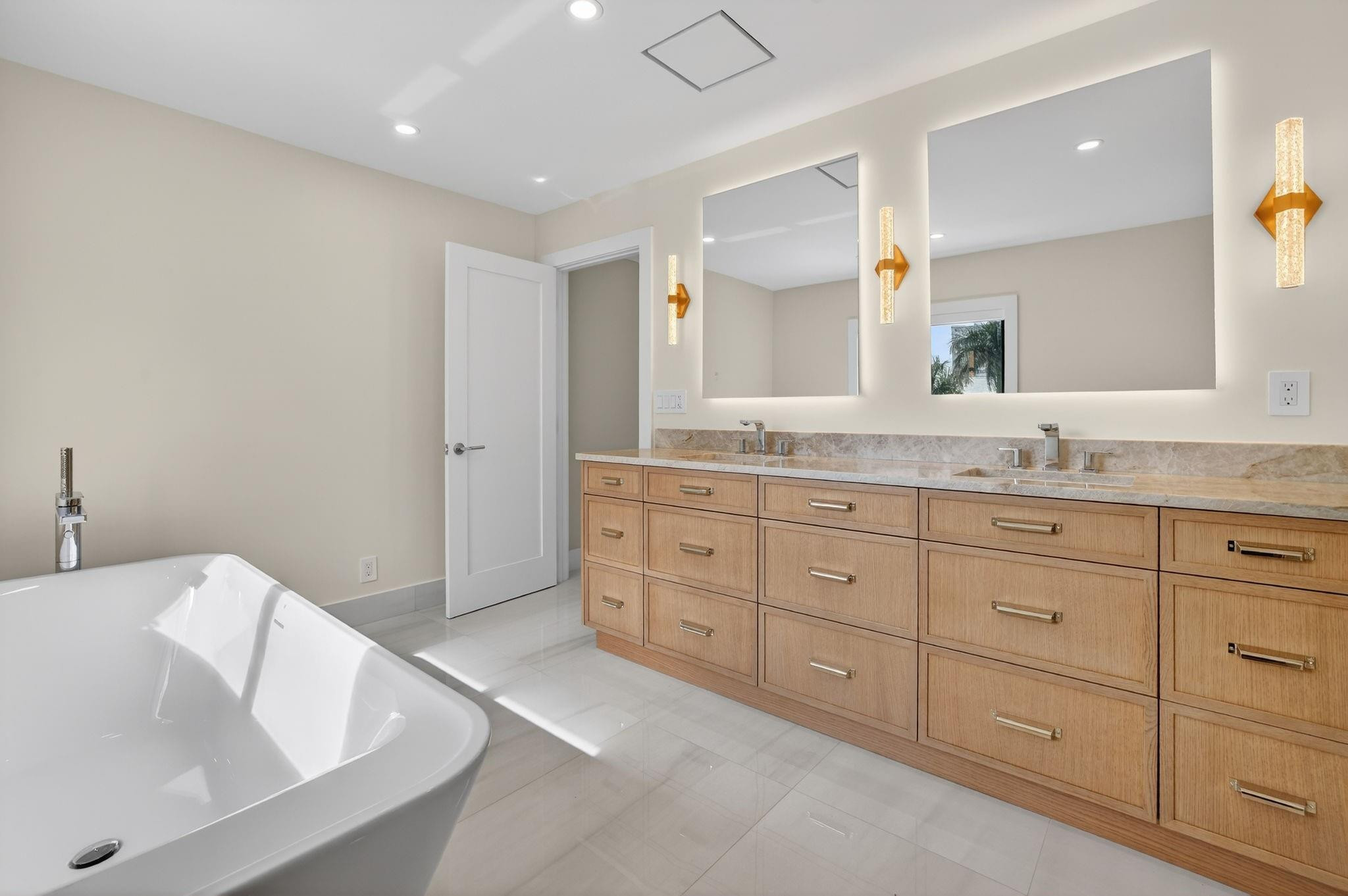 BERMUDA-RIVIERA SUB OF GALT - Residential