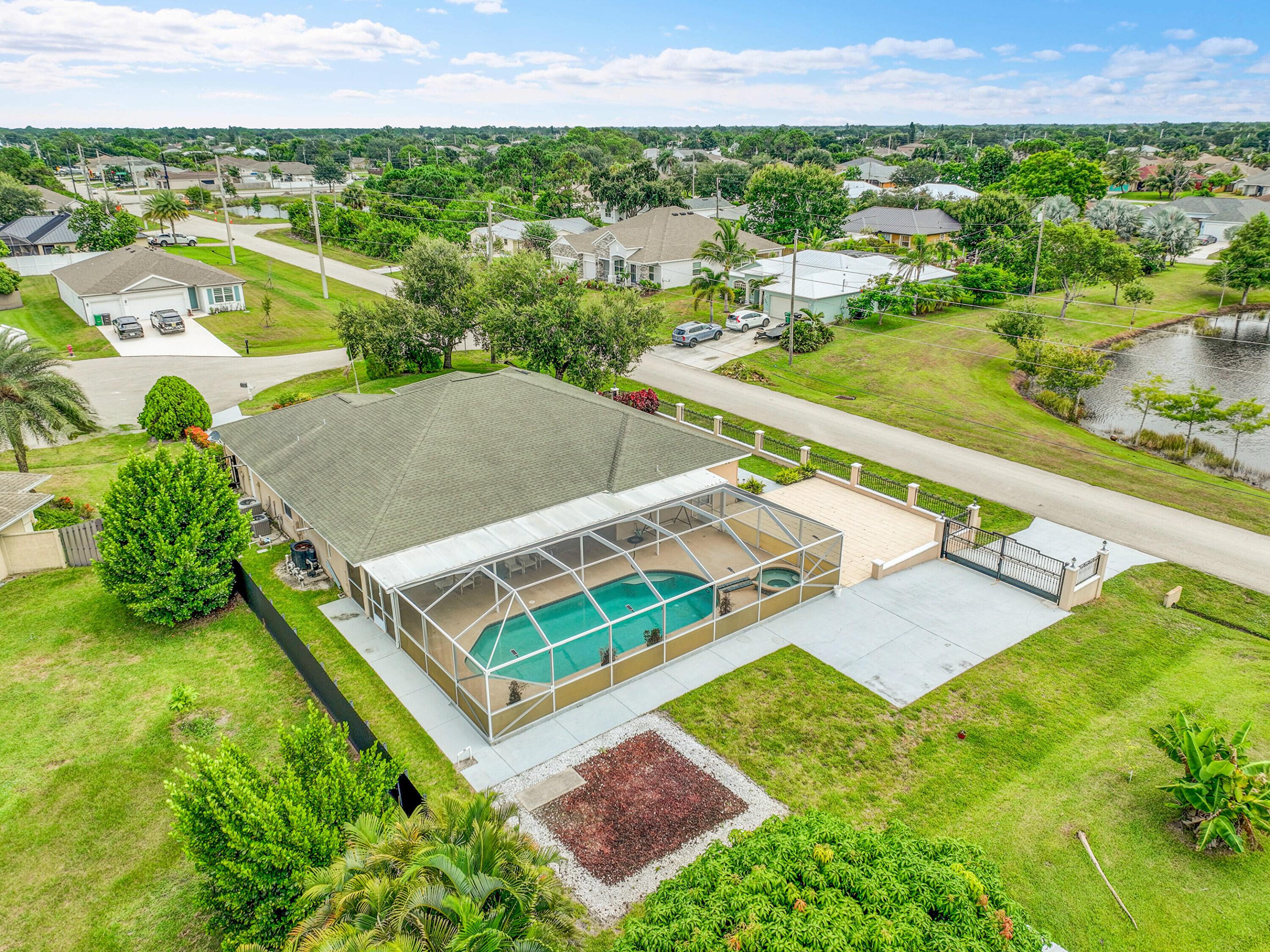 PORT ST LUCIE SECTION 33 - Residential