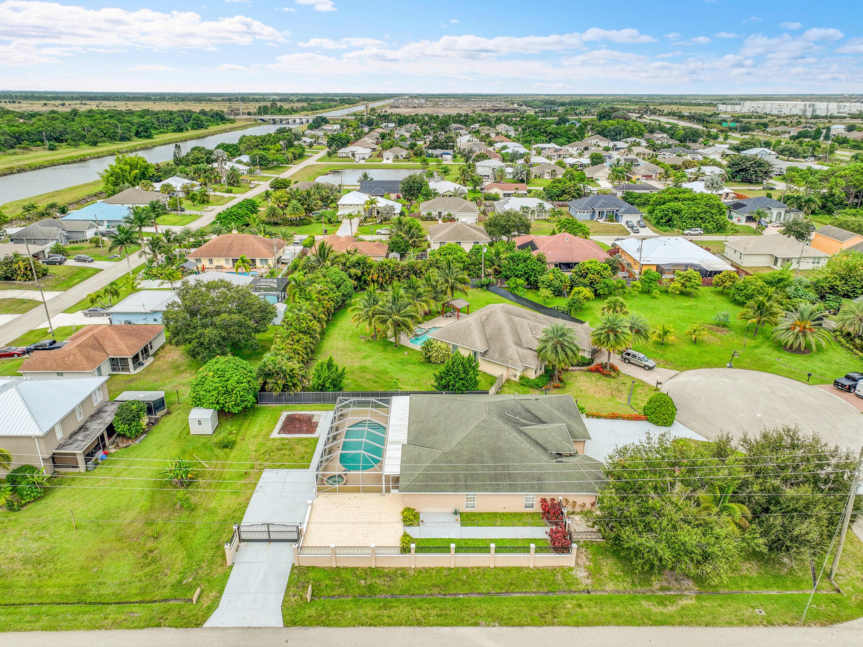 PORT ST LUCIE SECTION 33 - Residential